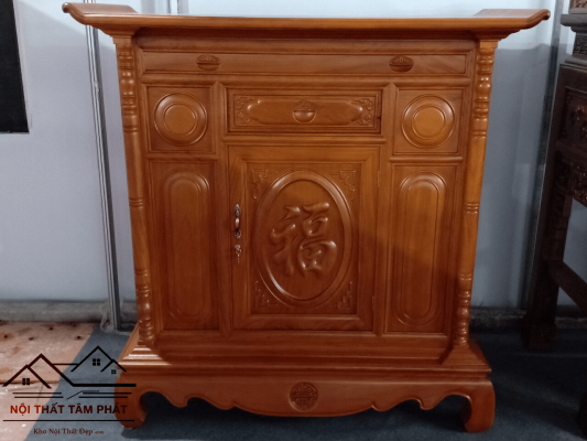 Mẫu tủ thờ BTH 021 là mẫu tủ thờ  được làm bằng gỗ hương