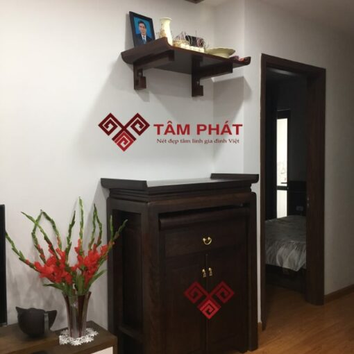 Bàn thờ đứng kết hợp với bàn thờ treo tường