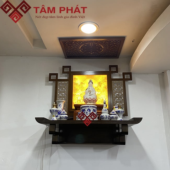 Bàn thờ Phật treo tường trang trí tranh mẫu TT2094