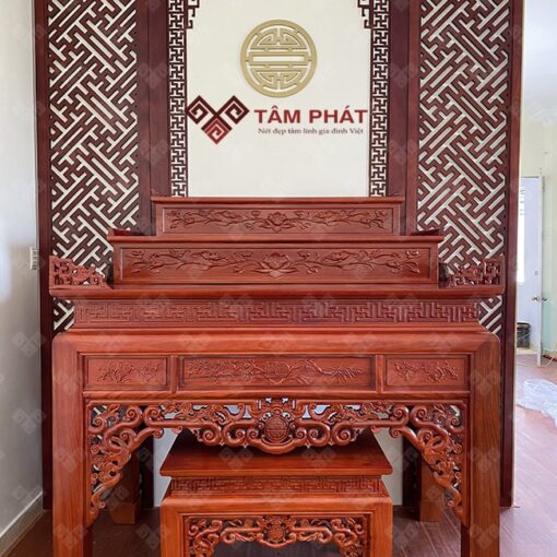 Bàn thờ gỗ Hương Đá trang trí đơn giản