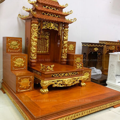 Bàn thờ Ông Địa gỗ tự nhiên mang lại sự cân bằng trong phong thủy