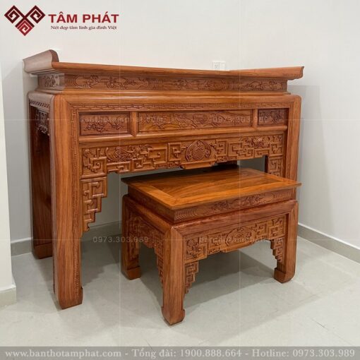 Bàn thờ gỗ Hương thiết kế đẹp và đục chạm sắc nét