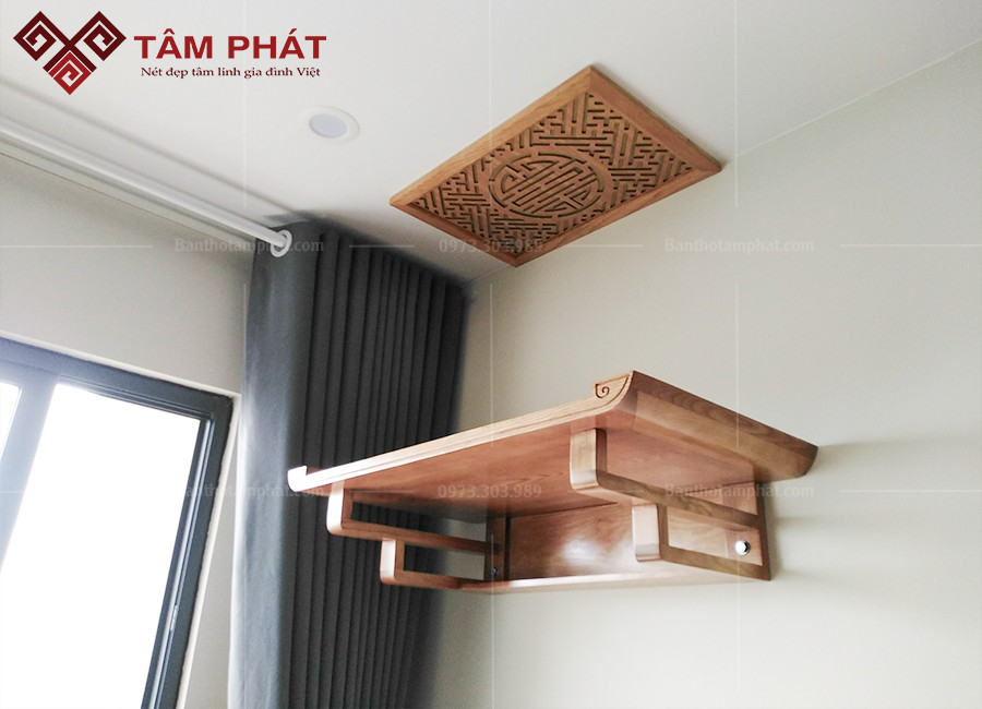 Bàn thờ treo chung cư nhỏ gọn giúp tiết kiệm diện tích