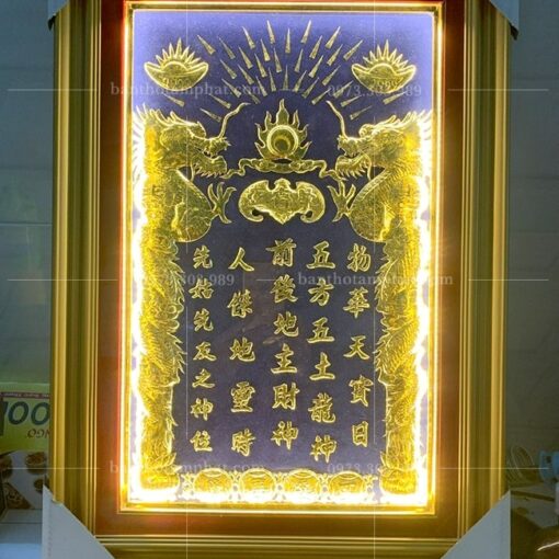Bài vị thần tài có đèn led sáng.