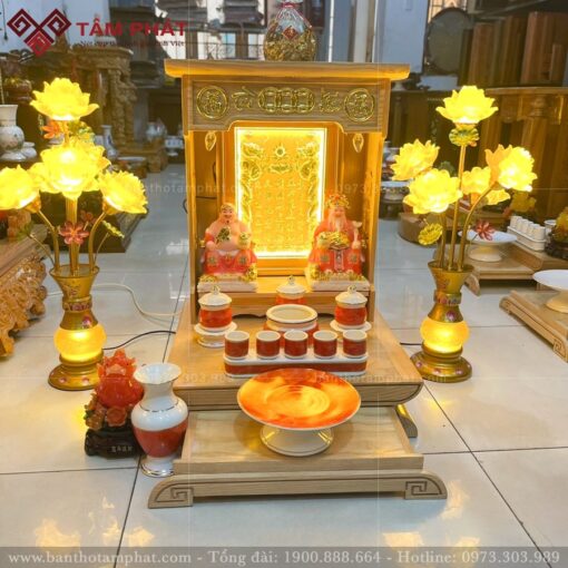 Bài vị là vật phẩm phong thủy không thể thiếu trong bàn thờ Thần Tài Thổ Địa.