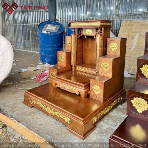 Trọn bộ bàn thờ Thần Tài BTT-3368 hoa sen hiện đại.