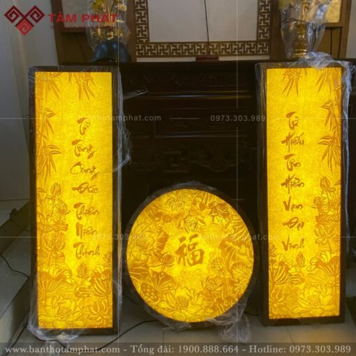 Tranh trúc chỉ họa tiết vân nổi đa dạng mẫu câu đối ý nghĩa.