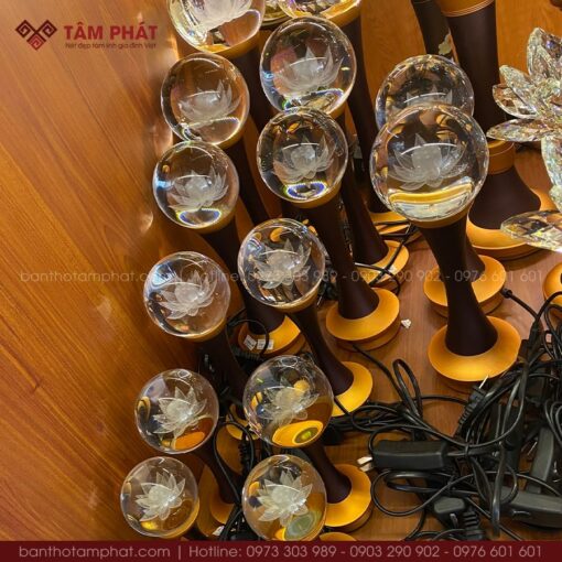 Thiết kế đèn sang trọng, tinh tế.