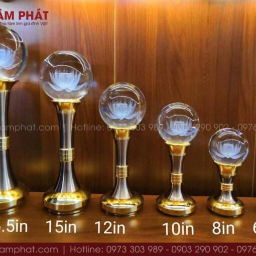 Đèn thờ đa dạng kích thước khác nhau.