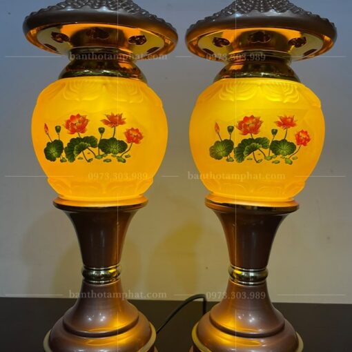Lưu Ly tỏa ánh sáng vàng đơn sắc.