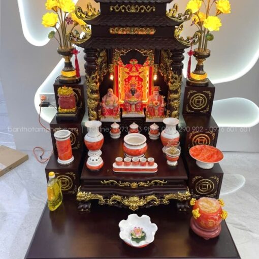 Bàn thờ Thần Tài Ông Địa gỗ hương chất lượng cao, độ bền tốt.