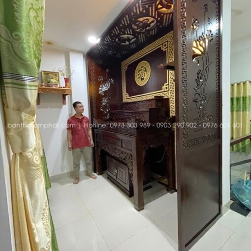 Tầng mái có chiều cao hạn chế, phương án thờ ưu tiên bắn hậu kịch trần.