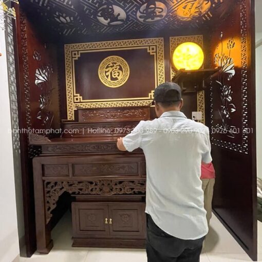 Bàn thờ treo nhỏ thờ Phật, thờ Thần Linh.