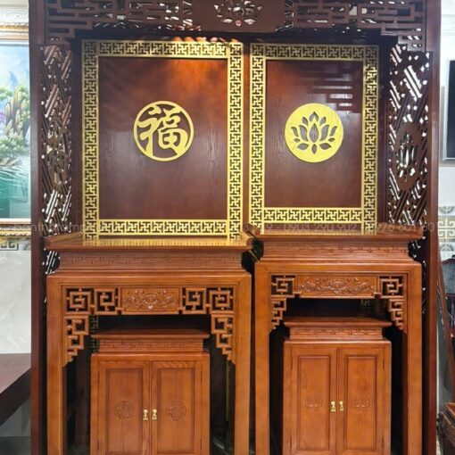 Bàn thờ mẫu triện sen kèm tủ cơm nhỏ tiện lợi.