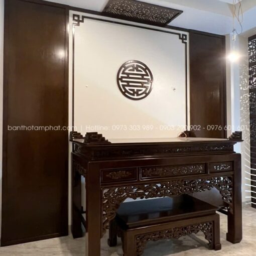 Làm từ chất liệu gỗ tự nhiên có độ bền cao.