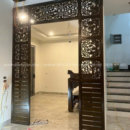 Phương án phòng thờ kết hợp cửa võng sang trọng.