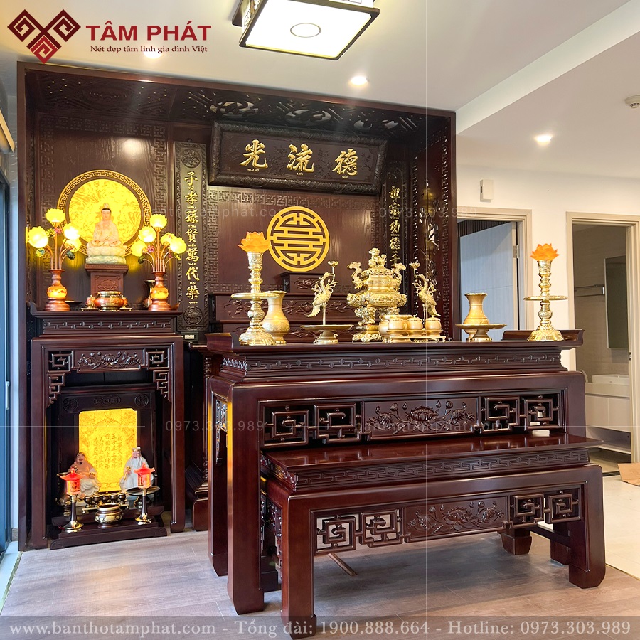 Phòng thờ Phật và gia tiên trong cùng một không gian