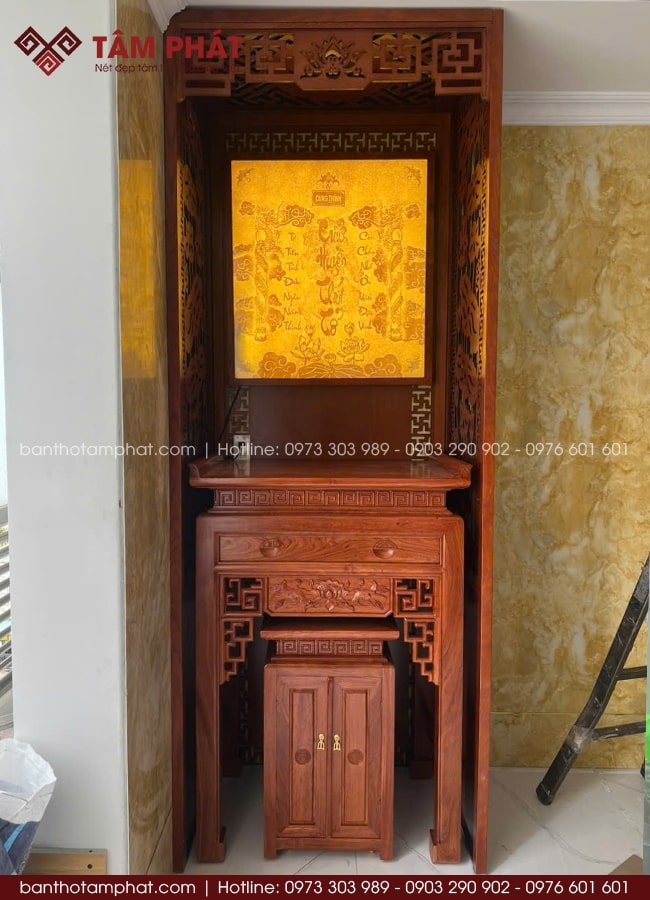 Mẫu phòng thờ BT-1690 có thể tùy chỉnh sao cho hợp nhu cầu của gia chủ.