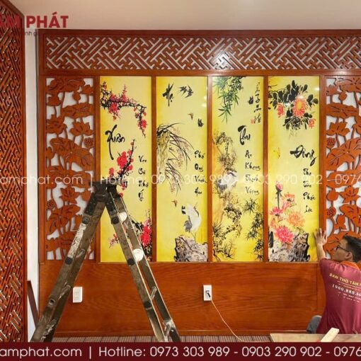 Mẫu ốp vách trang trí tranh phong thủy đẳng cấp, tăng giá trị phòng thờ lên cao.