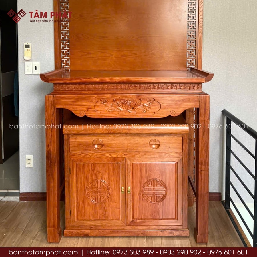 Mẫu bàn thờ BT-1708 nhận được đánh giá tốt từ quý gia chủ toàn quốc.