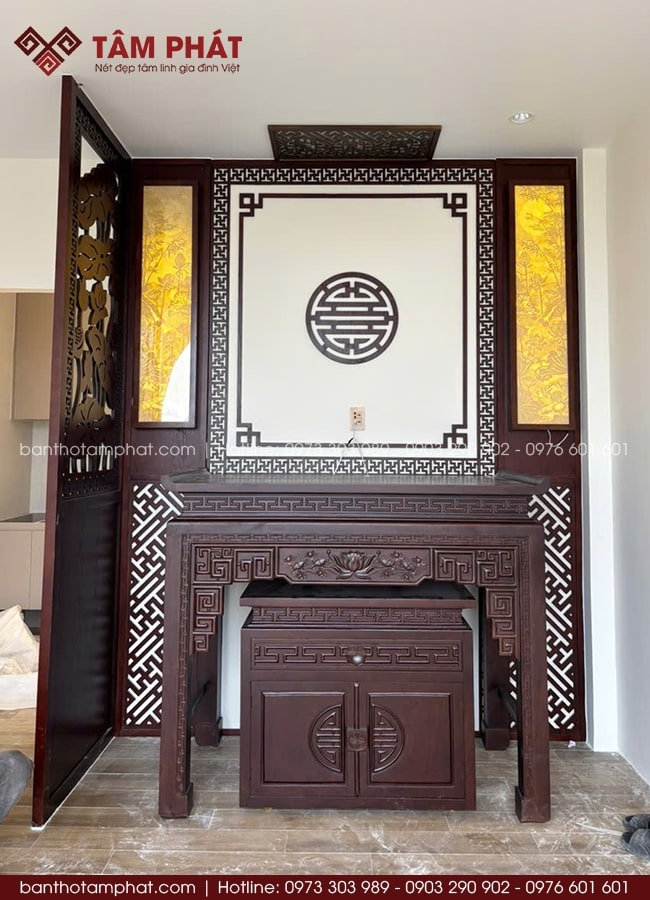 Phong cách phòng thờ BT-1702 đơn giản, nhẹ nhàng, hiện đại.