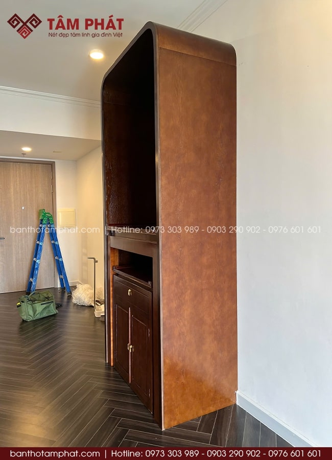 Vách ngăn MDF bo mái cong mềm mại.