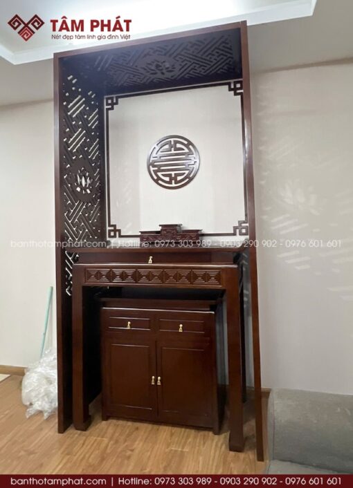 Kín đáo với mẫu vách ngăn cách họa tiết phong thủy đẹp.
