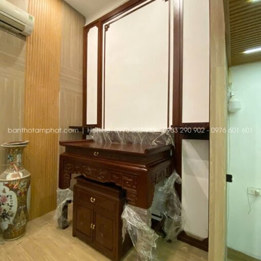 Phòng thờ bố trí chuẩn, đáp ứng đầy đủ nhu cầu thờ tự của gia chủ.