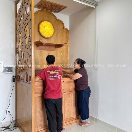 Hệ thống vách ngăn, ốp hậu chắc chắn, thẩm mỹ cao.