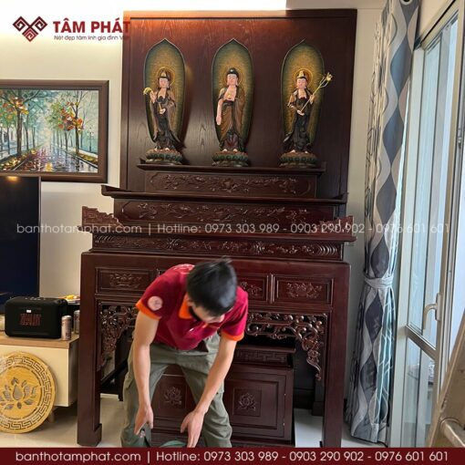 Chất liệu gỗ tự nhiên bền chắc, bề mặt xử lý kỹ, hạn chế cong vênh mối mọt.