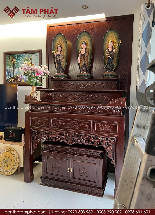 Không gian thờ ưu tiên sự thoáng đãng, tạo cảm giác dễ chịu khi sử dụng hằng ngày.