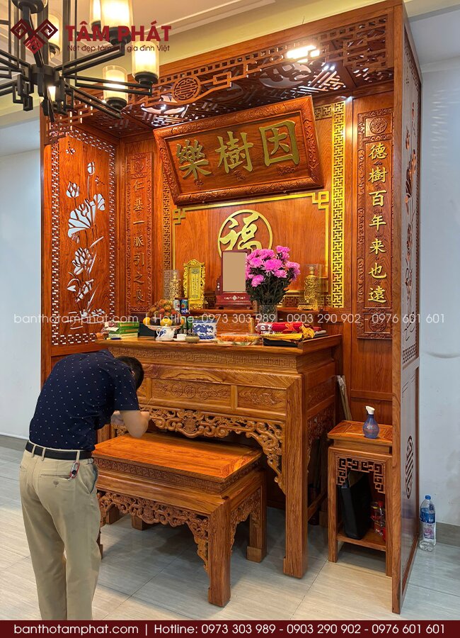 Phòng thờ BT-1794 được đánh giá cao về mọi mặt, từ bàn thờ đến trang trí hậu.