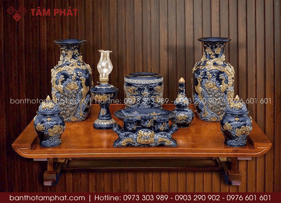 Phụ Kiện Thường Thấy Tại Bàn Thờ Gia Tiên