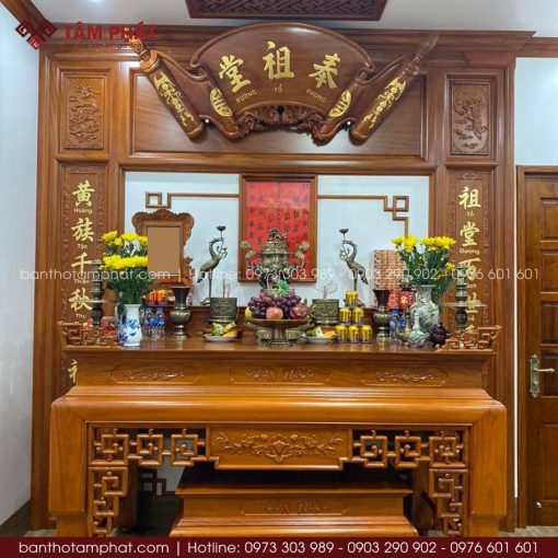 Thiết kế không gian thờ kèm câu đối phù hợp với các không gian thờ Gia Tiên, Cửu Huyền, nhà thờ họ.