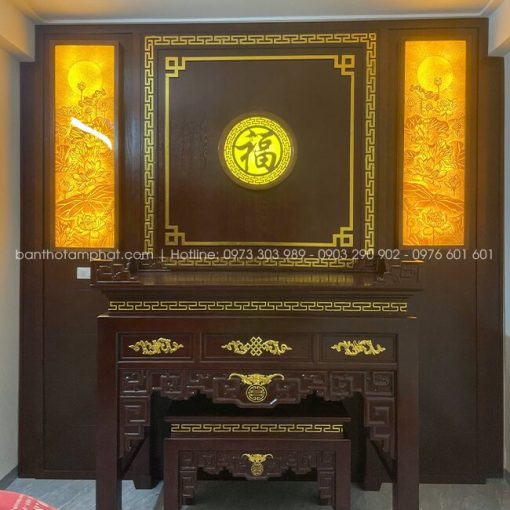 Không gian phòng thờ biệt thự BT-1821 được thi công tỉ mỉ với chất liệu gỗ chất lượng, mang đến sự bền đẹp theo thời gian.