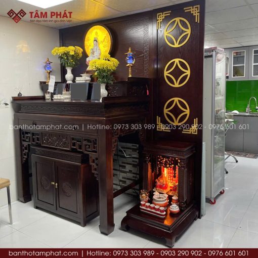 Một mẫu phòng thờ thực tế, dễ ứng dụng và phù hợp với nhiều gia đình hiện nay.