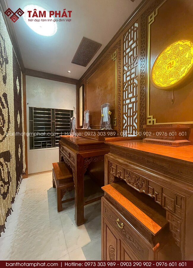 Thích hợp thờ Phật và Gia Tiên liền kề.