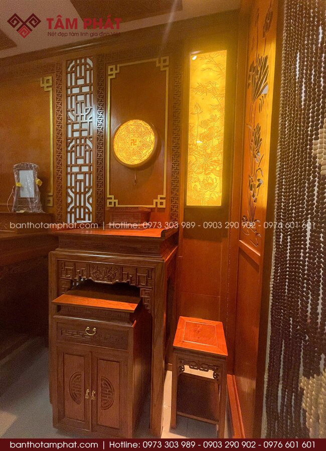 Không gian thờ tự được bố trí khoa học, thuận tiện cho việc hương khói hàng ngày.