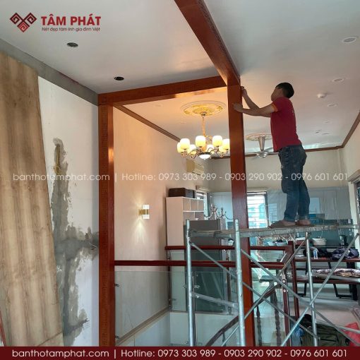 Hoàn thiện phòng thờ trọn gói từ thiết kế đến lắp đặt.