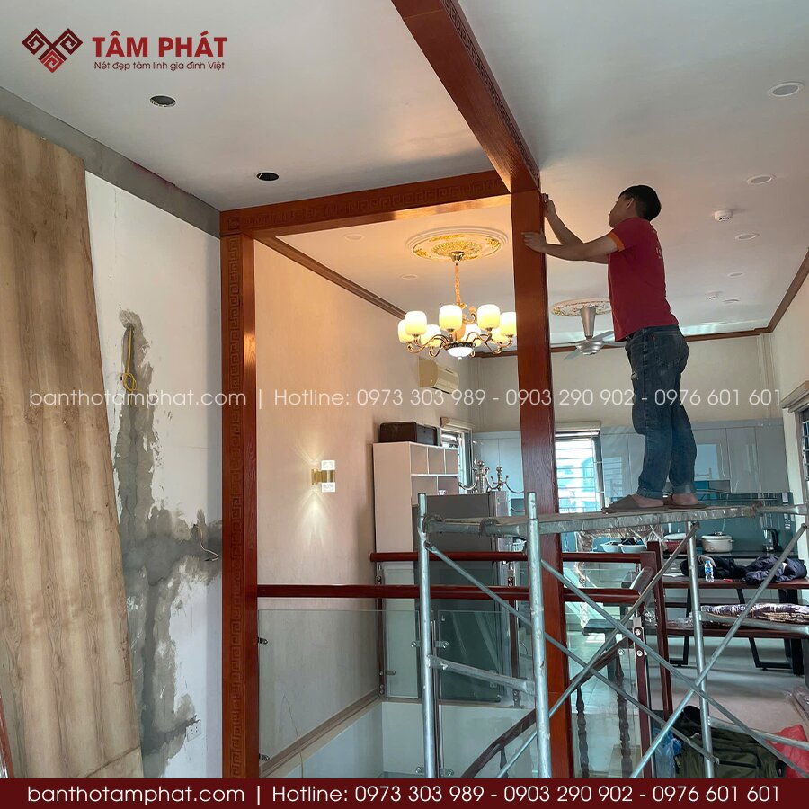 Hoàn thiện phòng thờ trọn gói từ thiết kế đến lắp đặt.