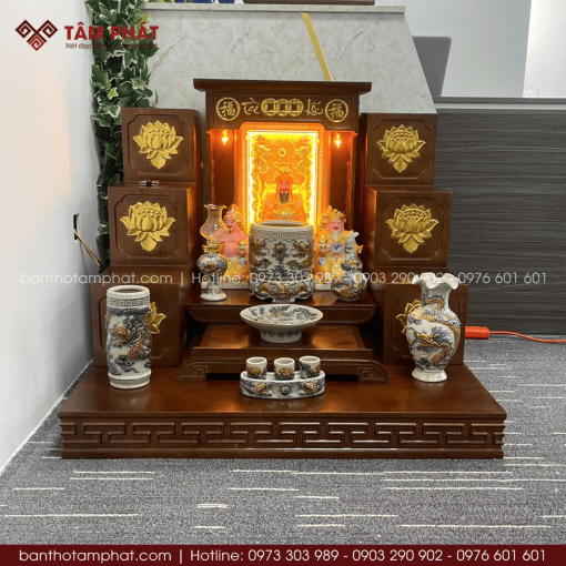 Bộ bàn thờ Thần Tài được nhiều văn phòng lựa chọn