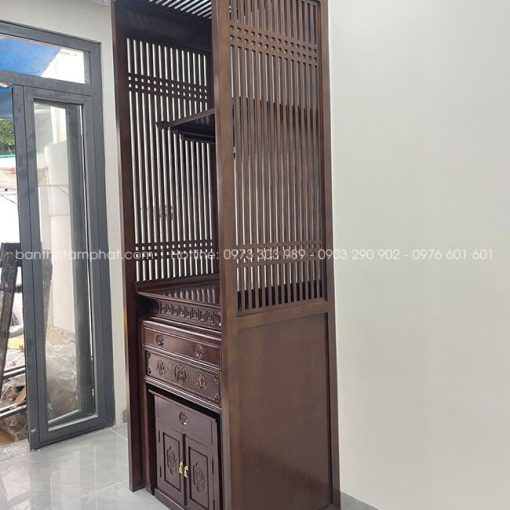 Bề mặt hoàn thiện thuận tiện cho việc vệ sinh định kỳ, ít chi tiết chạm khắc giúp hạn chế bám bụi.