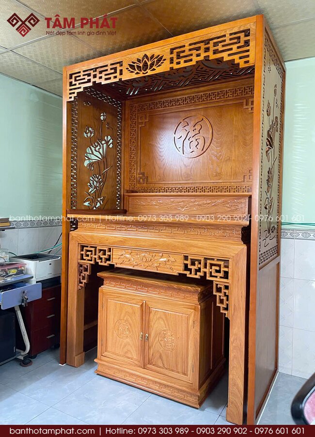 Phòng thờ BT-1829 được hoàn thiện tỉ mỉ, đáp ứng yêu cầu về thẩm mỹ, công năng và độ bền theo thời gian.