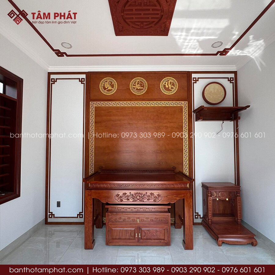 Nhận thiết kế phòng thờ nhà phố riêng biệt chuẩn phong thủy cho mọi gia đình Việt.